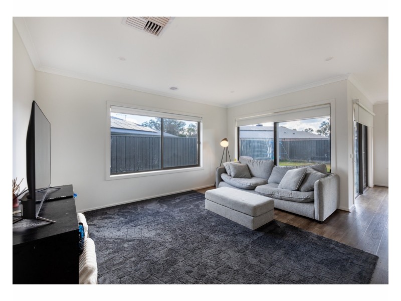 8 Klein Court, Jindera NSW 2642