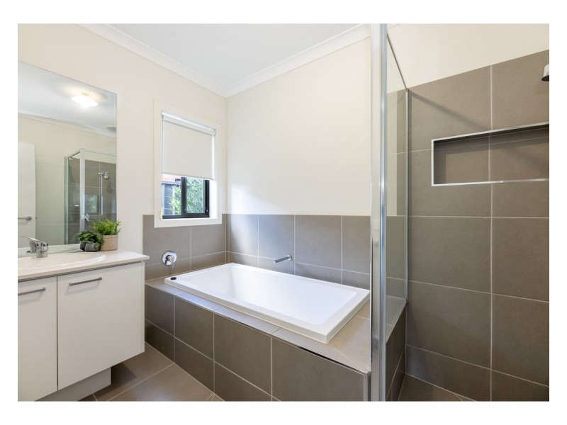 8 Klein Court, Jindera NSW 2642
