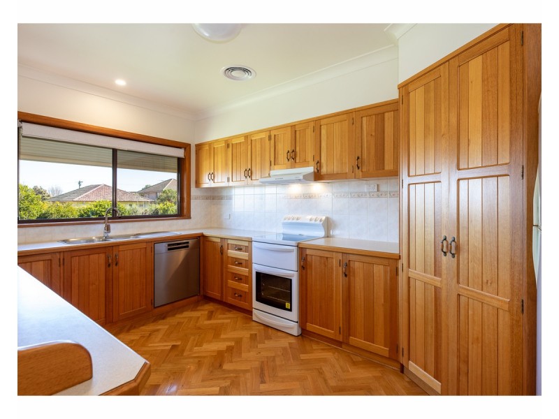 505 Saunders Avenue, East Albury NSW 2640
