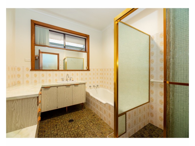 505 Saunders Avenue, East Albury NSW 2640