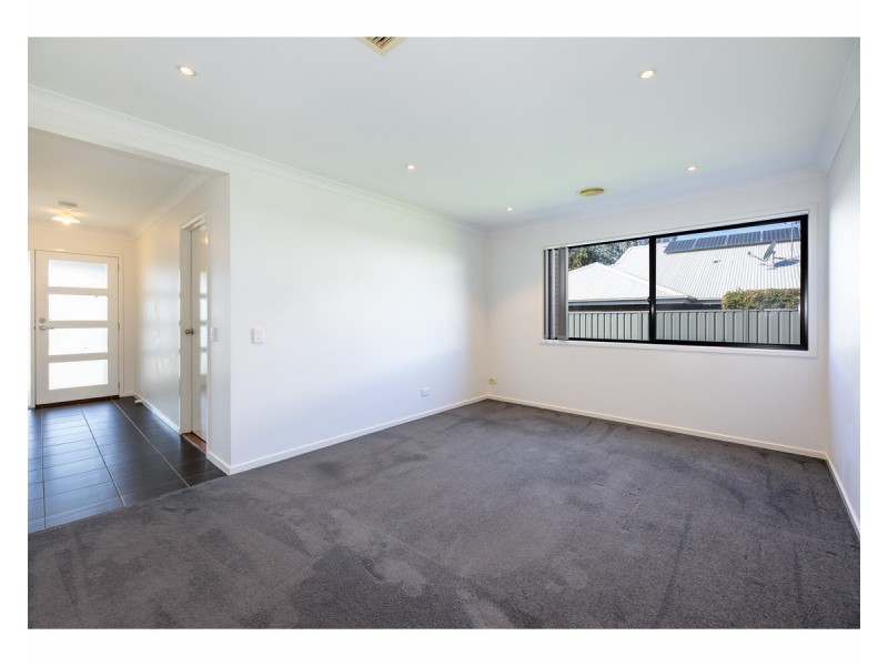 7 Barnett Avenue, Thurgoona NSW 2640