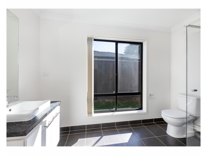 7 Barnett Avenue, Thurgoona NSW 2640