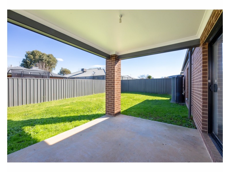 7 Barnett Avenue, Thurgoona NSW 2640
