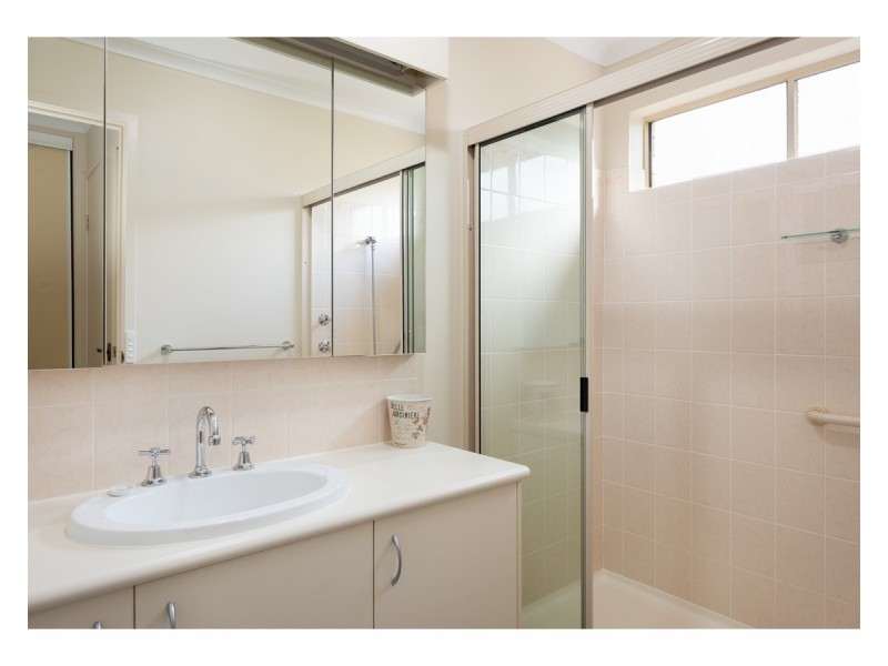 87 Riverwood Drive, West Albury NSW 2640
