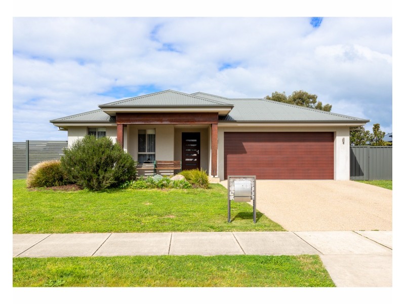 30 Litchfield Drive, Thurgoona NSW 2640