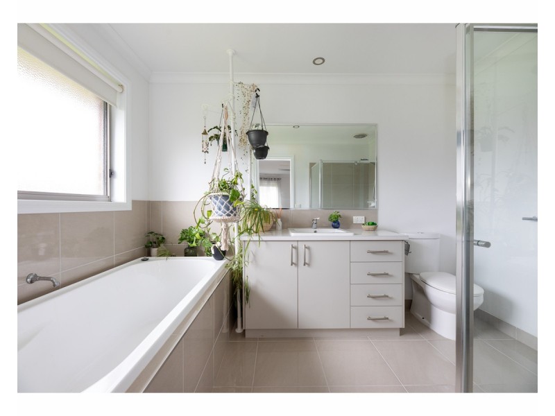 30 Litchfield Drive, Thurgoona NSW 2640