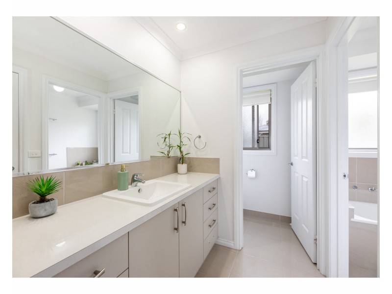 30 Litchfield Drive, Thurgoona NSW 2640