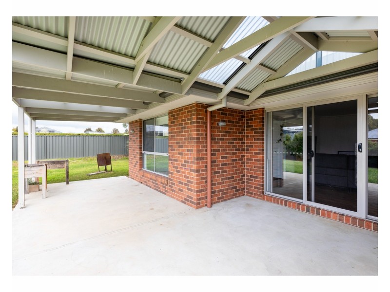 30 Litchfield Drive, Thurgoona NSW 2640