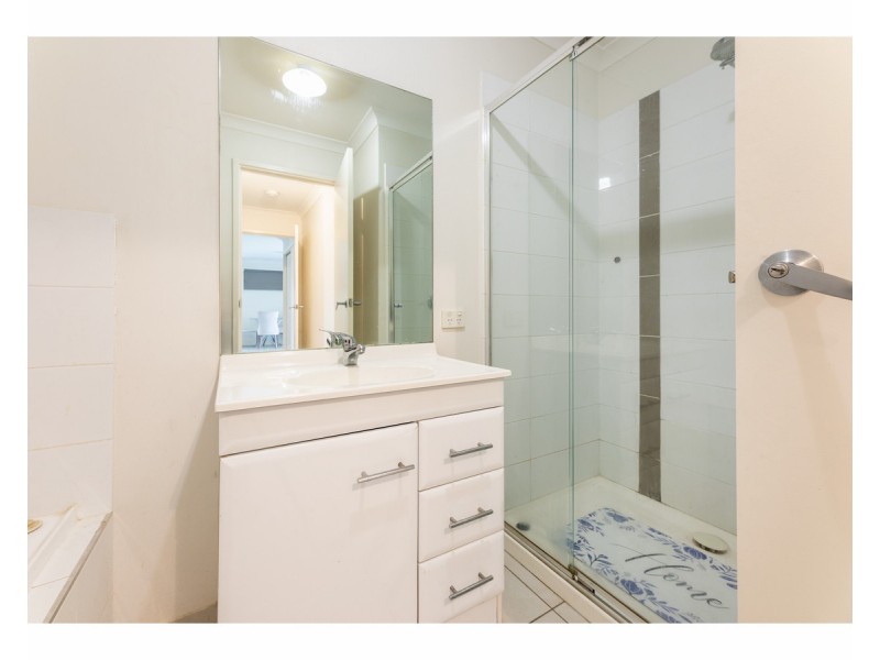 356 Cambourne Street, Lavington NSW 2641
