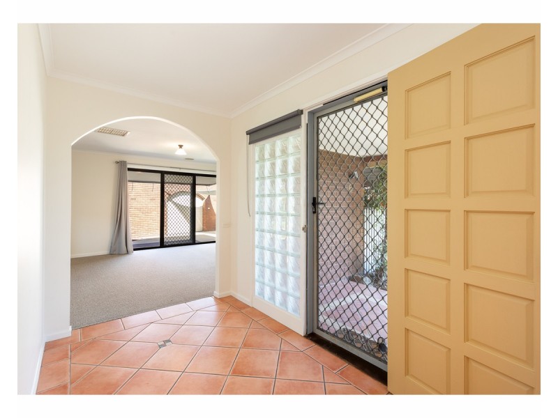 6 Campbell Avenue, West Wodonga VIC 3690