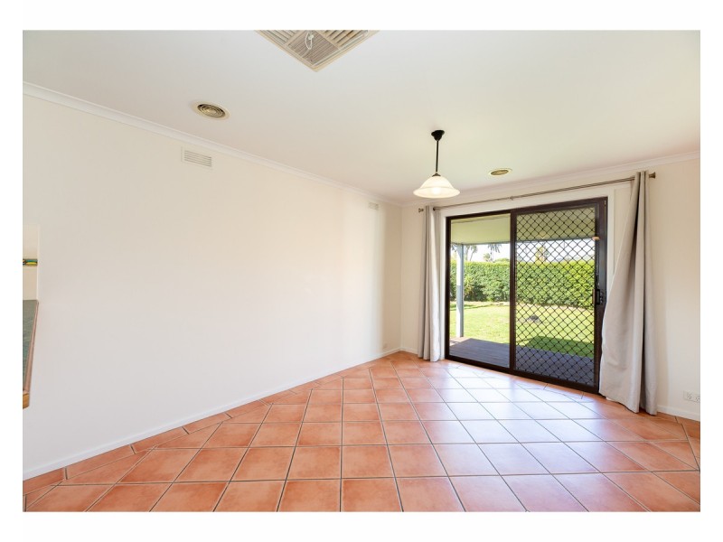 6 Campbell Avenue, West Wodonga VIC 3690