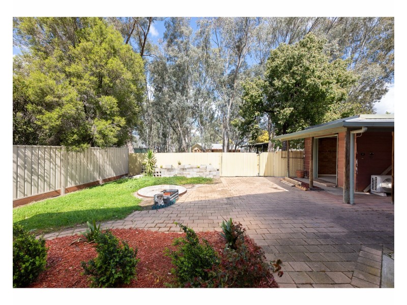 24 Sunwood Drive, Lavington NSW 2641