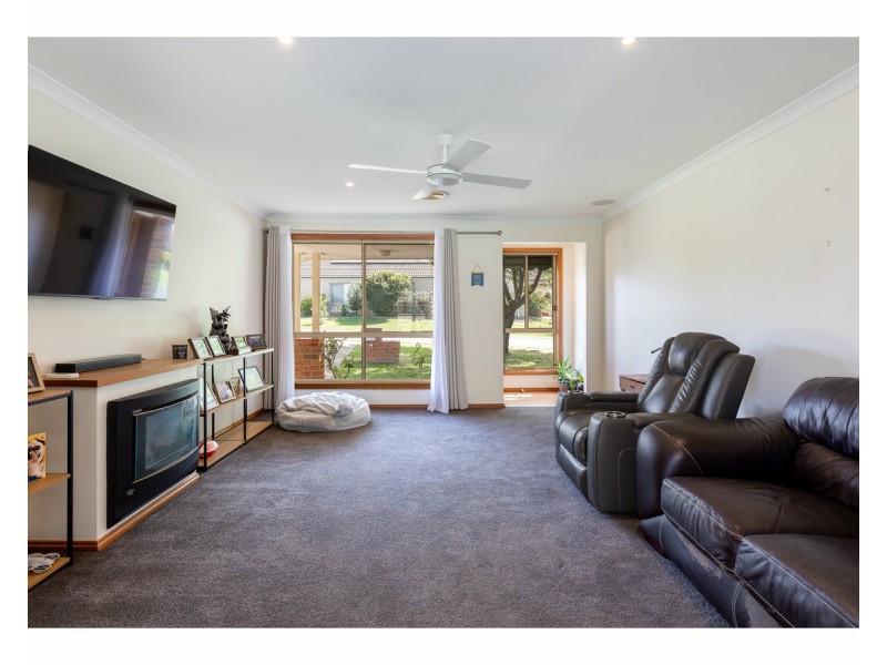 20 Hayden Way, Glenroy NSW 2640