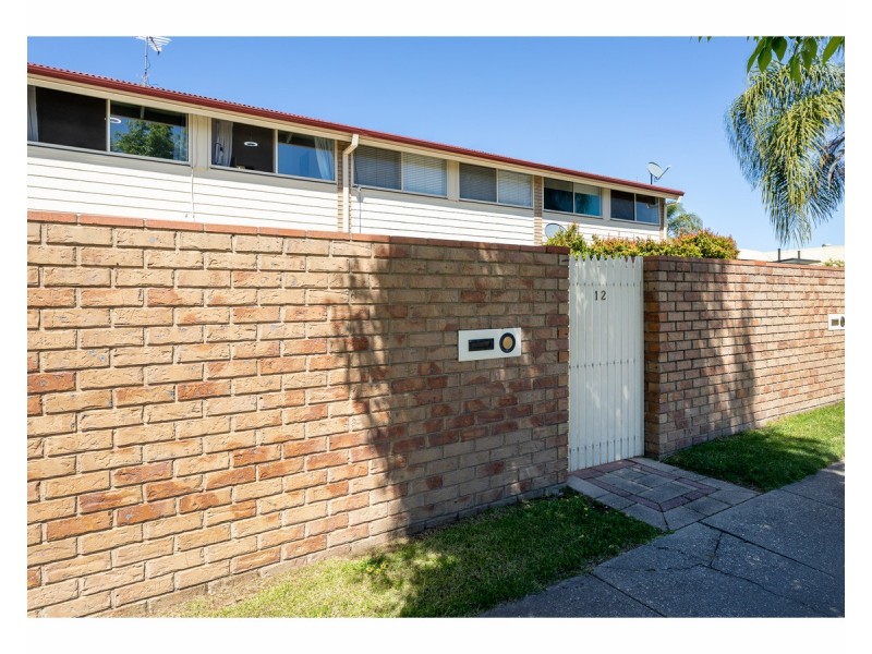12/429 Griffith Road, Lavington NSW 2641