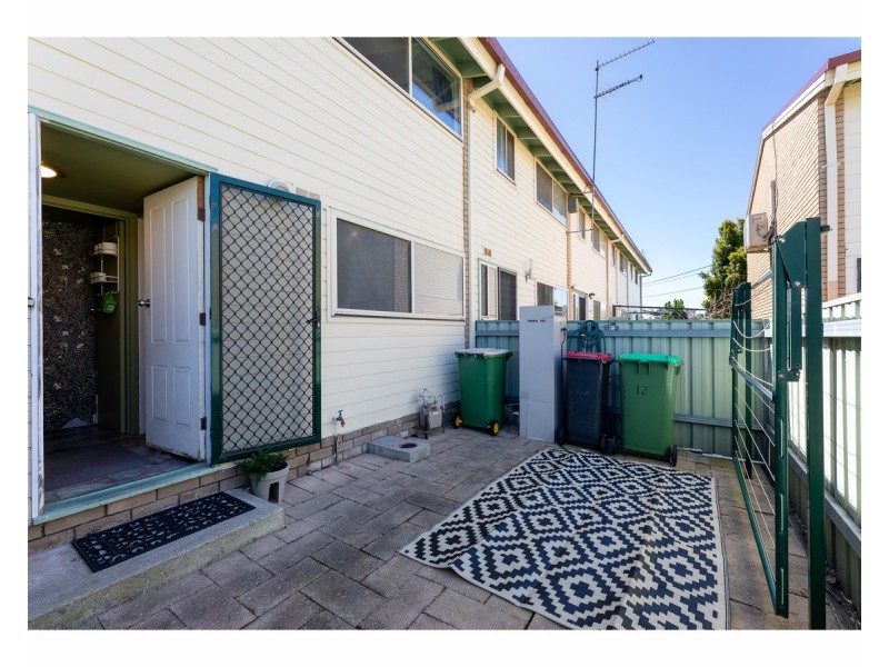 12/429 Griffith Road, Lavington NSW 2641