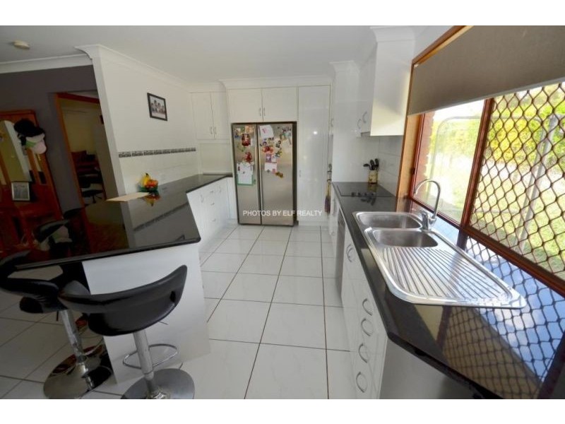 2 Helen Court, Regency Downs QLD 4341