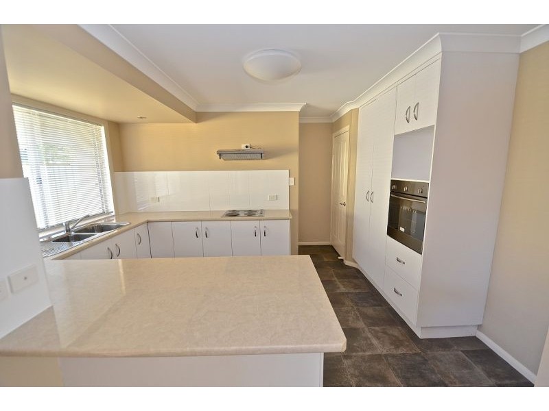 2/18 East Street, Gatton QLD 4343