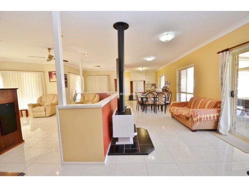 70 Rose Avenue, Minden QLD 4311