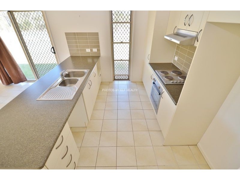 2 Westwood Crescent, Hatton Vale QLD 4341