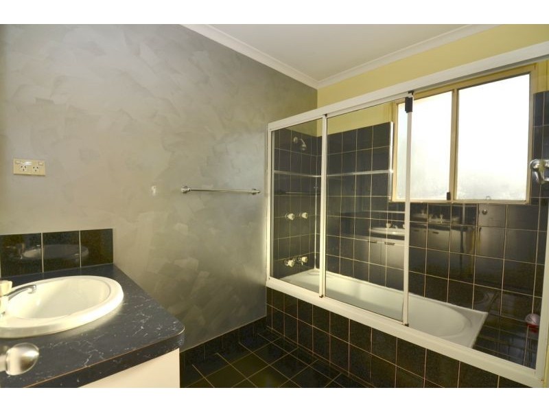 70 Cricket Road, Regency Downs QLD 4341