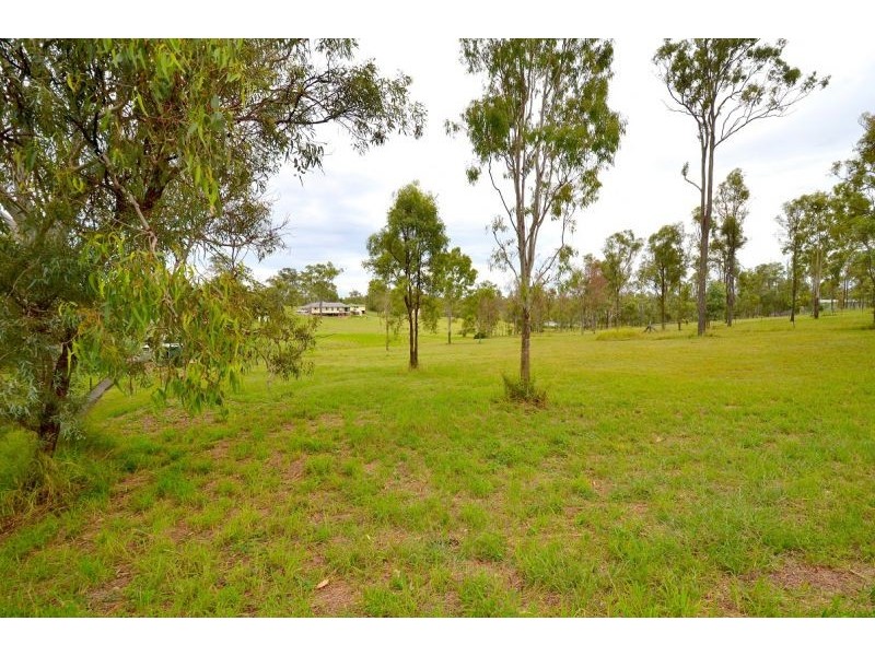 82 Lakes Drive, Laidley Heights QLD 4341