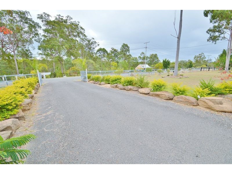 44 Australia II Drive, Kensington Grove QLD 4341