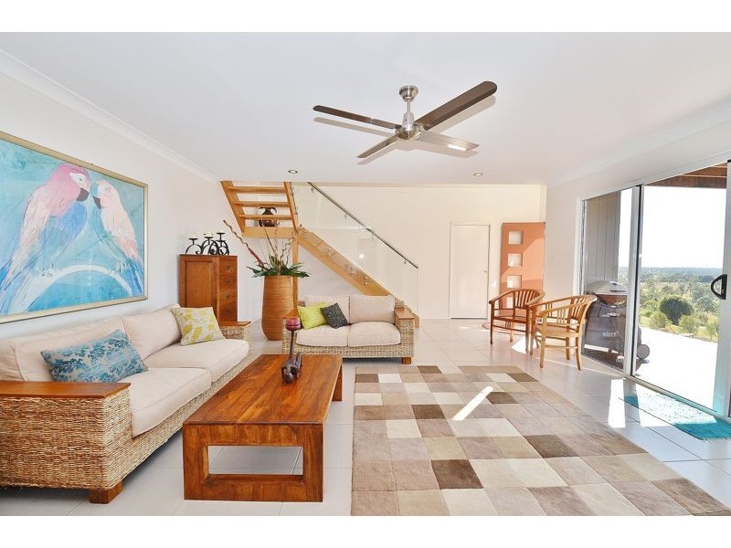 4 Vale Court, Summerholm QLD 4341