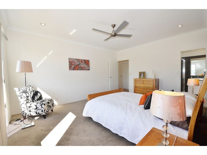4 Vale Court, Summerholm QLD 4341