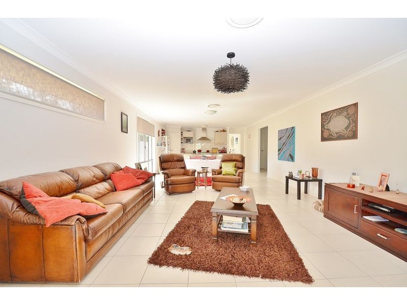 14 White Gums Road, Hatton Vale QLD 4341