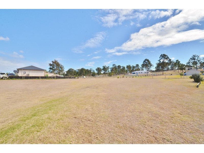 14 White Gums Road, Hatton Vale QLD 4341