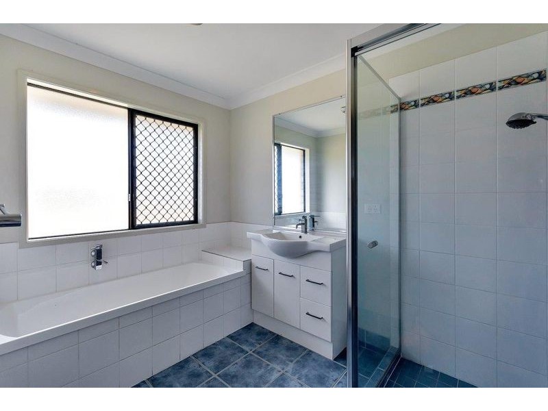 Kensington Grove QLD 4341