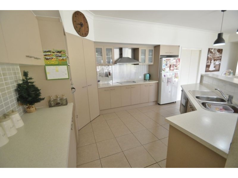 15 Harwood Street, Kensington Grove QLD 4341