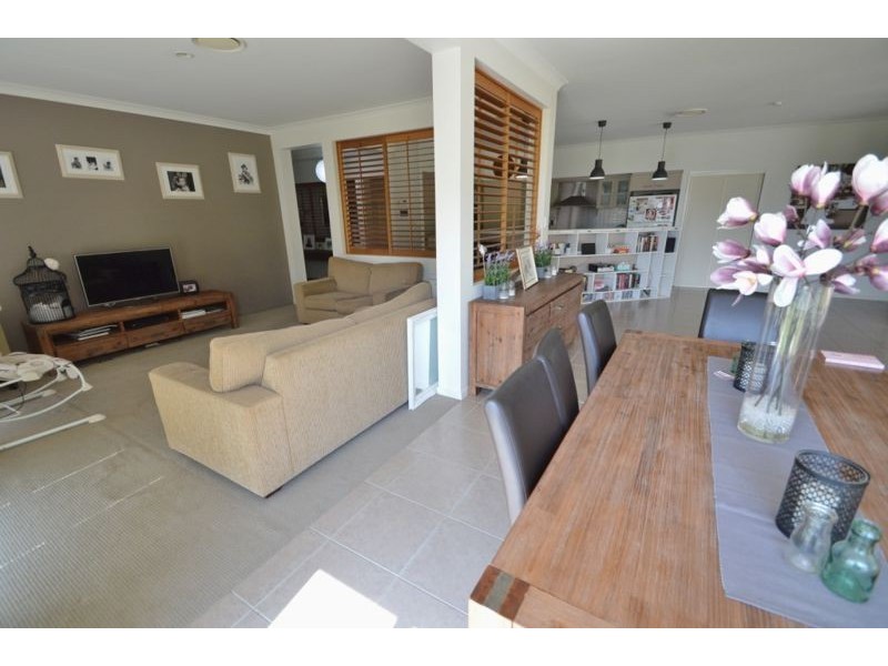 15 Harwood Street, Kensington Grove QLD 4341