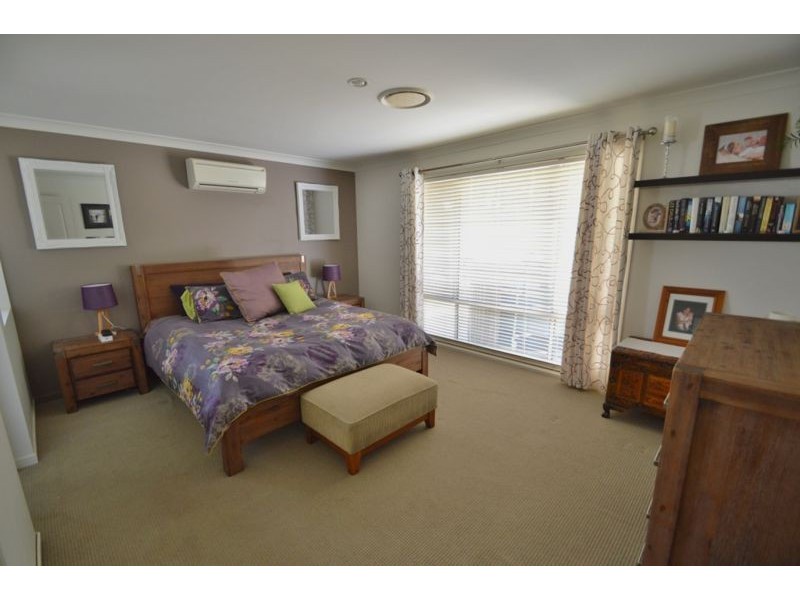 15 Harwood Street, Kensington Grove QLD 4341
