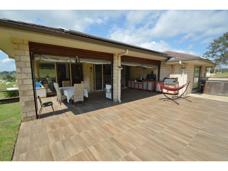 15 Harwood Street, Kensington Grove QLD 4341