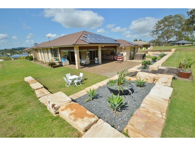 15 Harwood Street, Kensington Grove QLD 4341