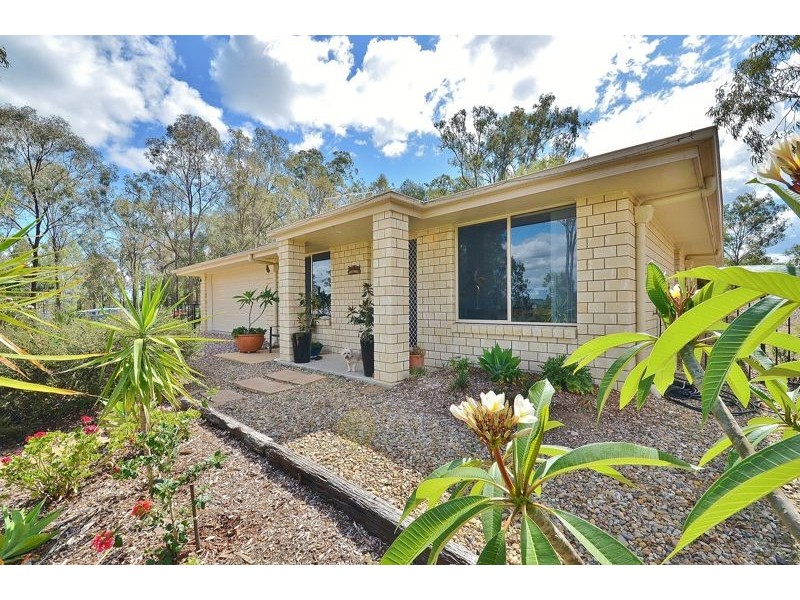 99 Australia II Drive,, Kensington Grove QLD 4341