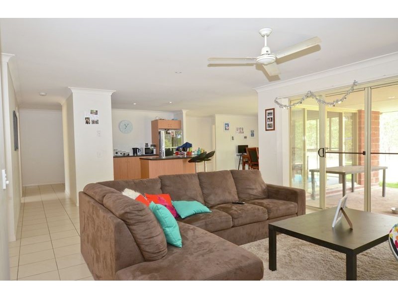 25 Bentley Drive,, Regency Downs QLD 4341