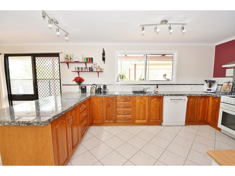 6 Bowers Road, Hatton Vale QLD 4341