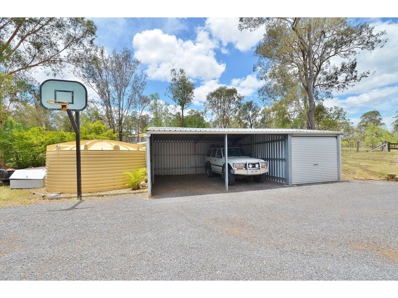 6 Bowers Road, Hatton Vale QLD 4341