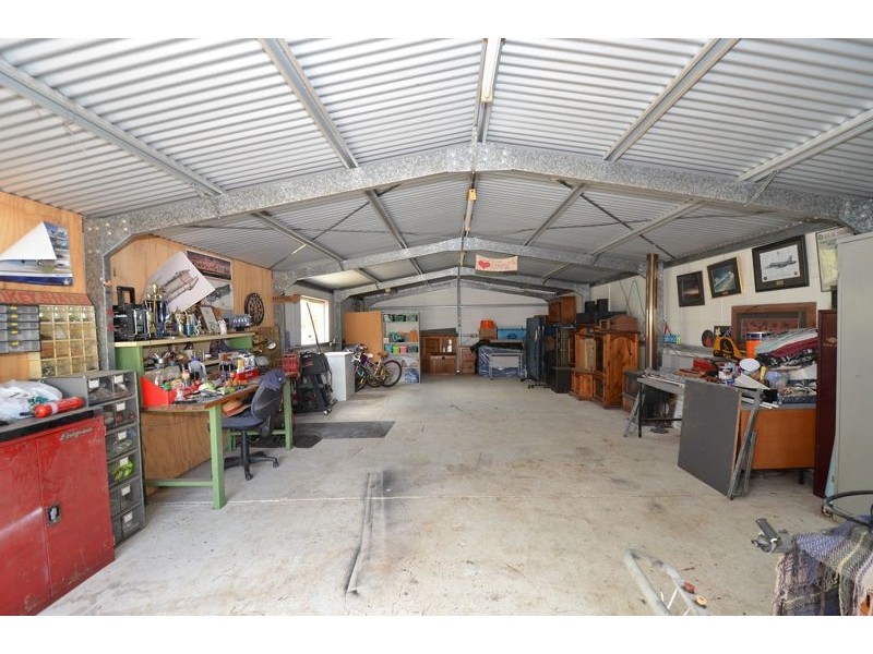 6 Bowers Road, Hatton Vale QLD 4341