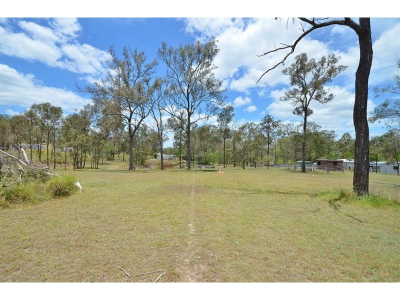 6 Bowers Road, Hatton Vale QLD 4341