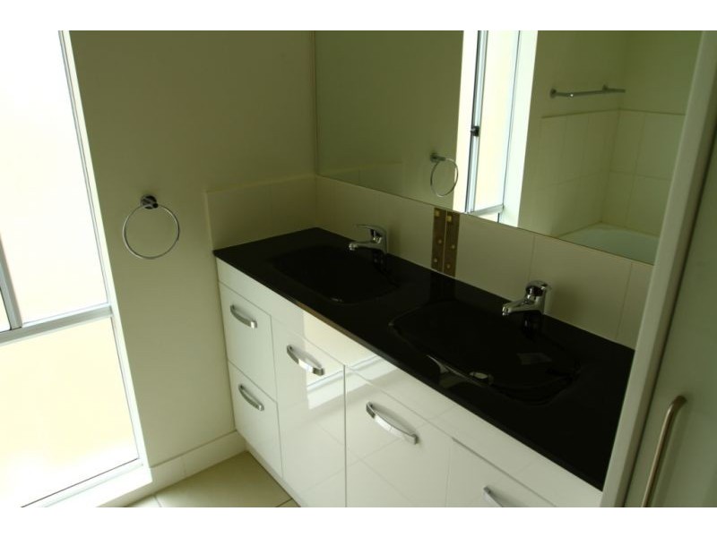 Kensington Grove QLD 4341