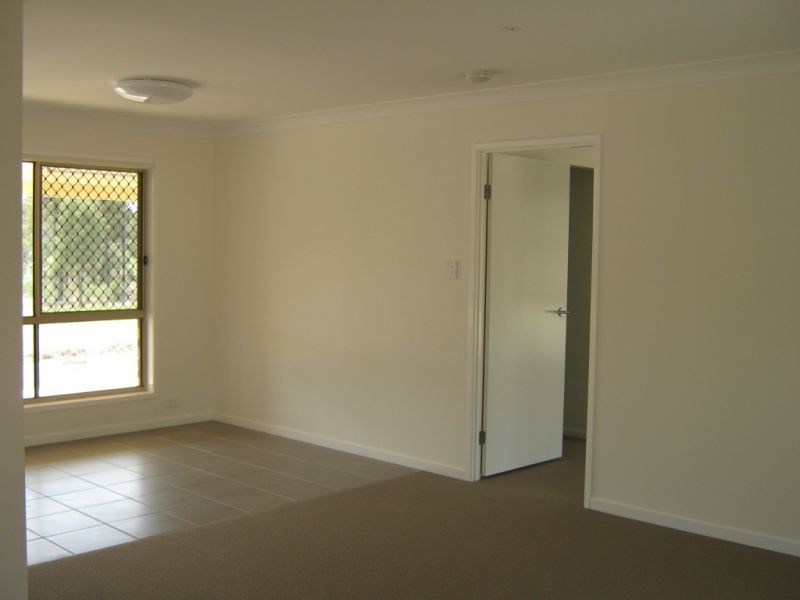 Kensington Grove QLD 4341