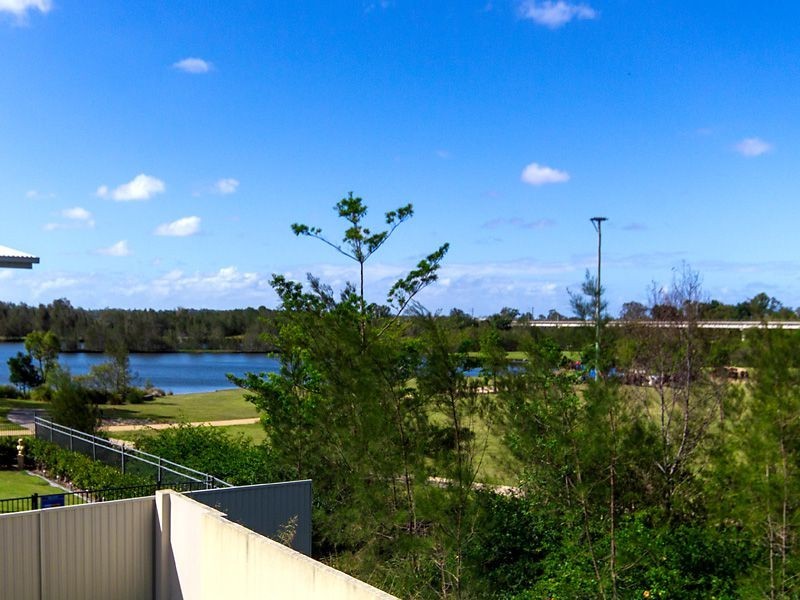 18 Fleetwood Court, Helensvale QLD 4212