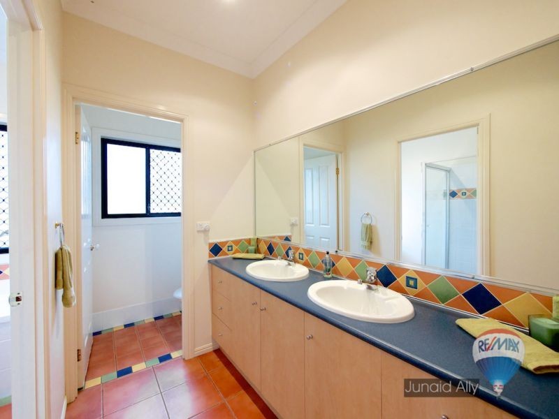 2 Overlord Place, Kuraby QLD 4112