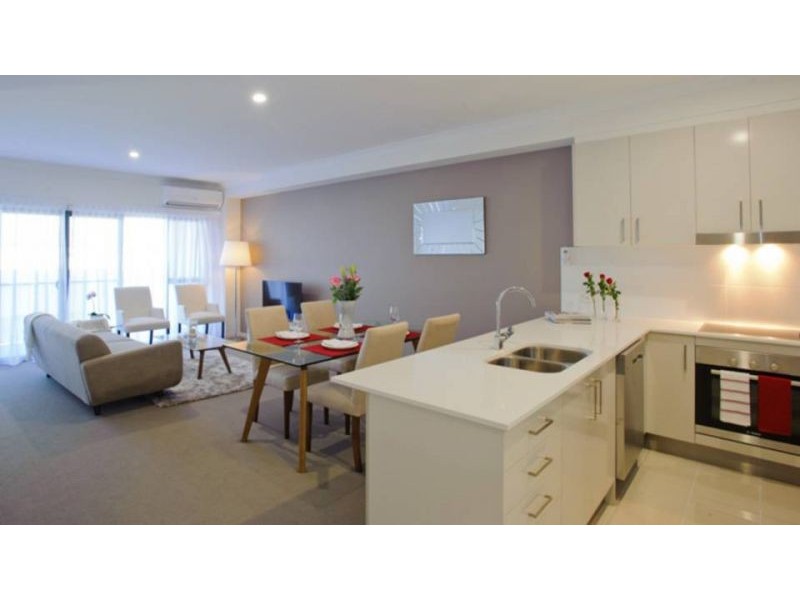 2/88 Broadwater Avenue, Hope Island QLD 4212