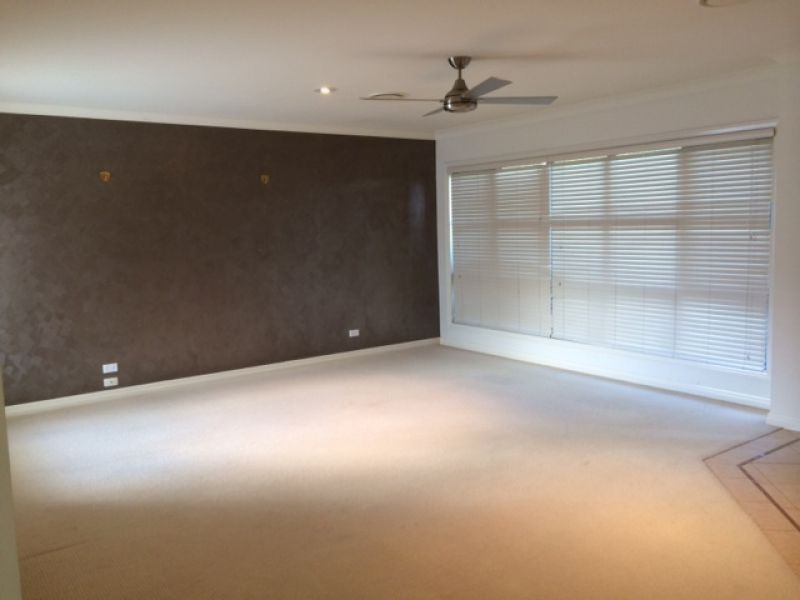 2023 Gracemere Gardens Cct, Hope Island QLD 4212