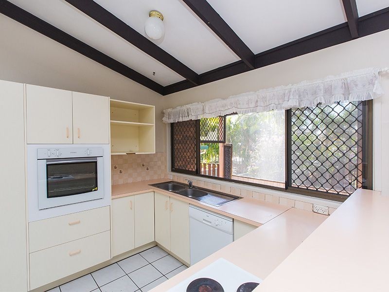 27 Ravenala Street, Sunnybank Hills QLD 4109