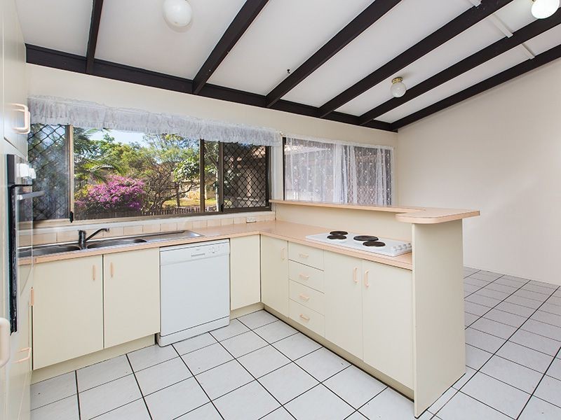 27 Ravenala Street, Sunnybank Hills QLD 4109